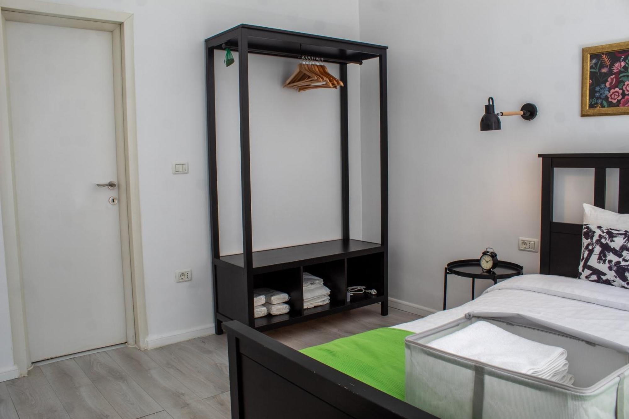 Domus Old Town Retreat Cozy & Central Букурещ Екстериор снимка