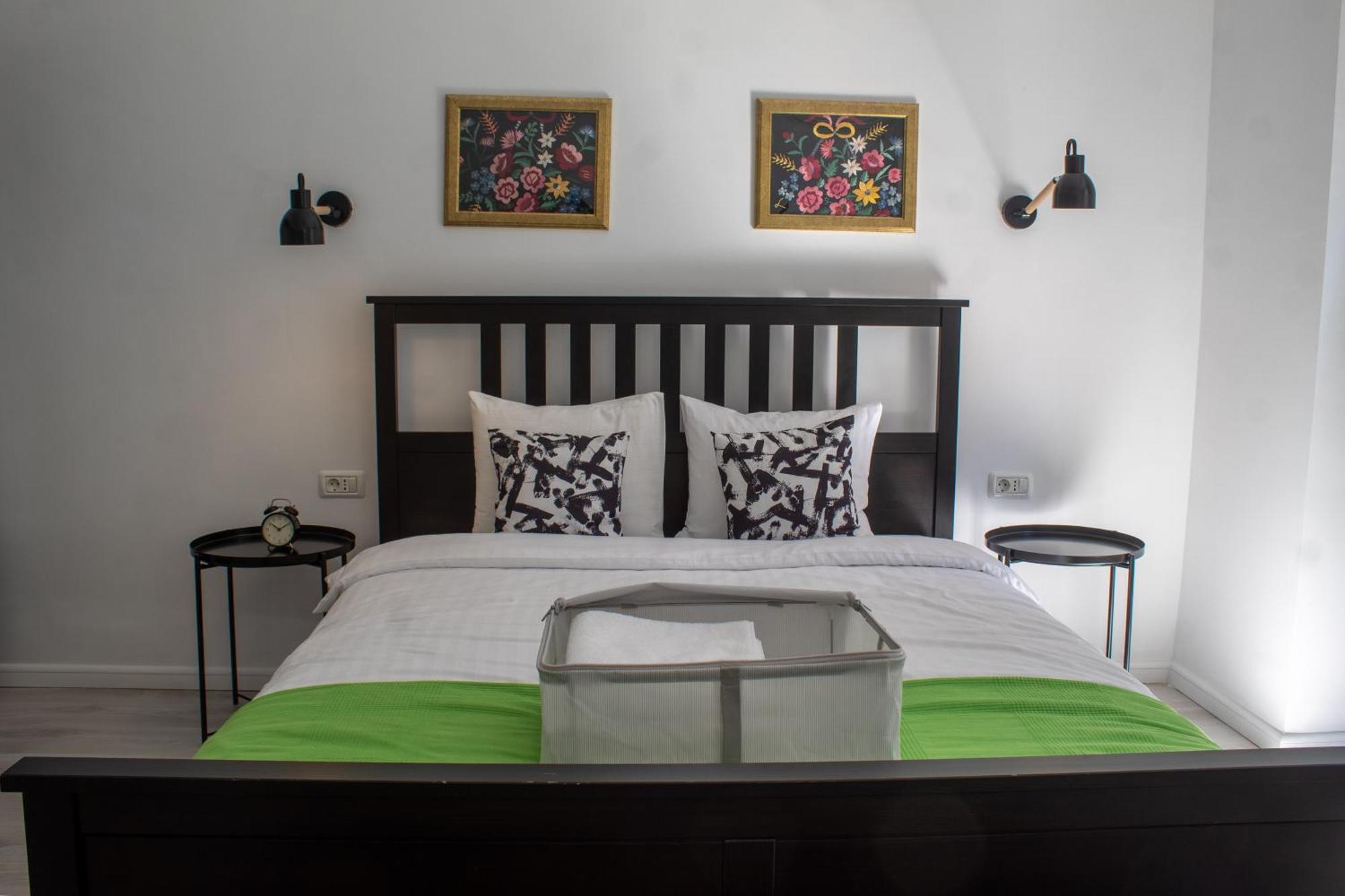 Domus Old Town Retreat Cozy & Central Букурещ Екстериор снимка
