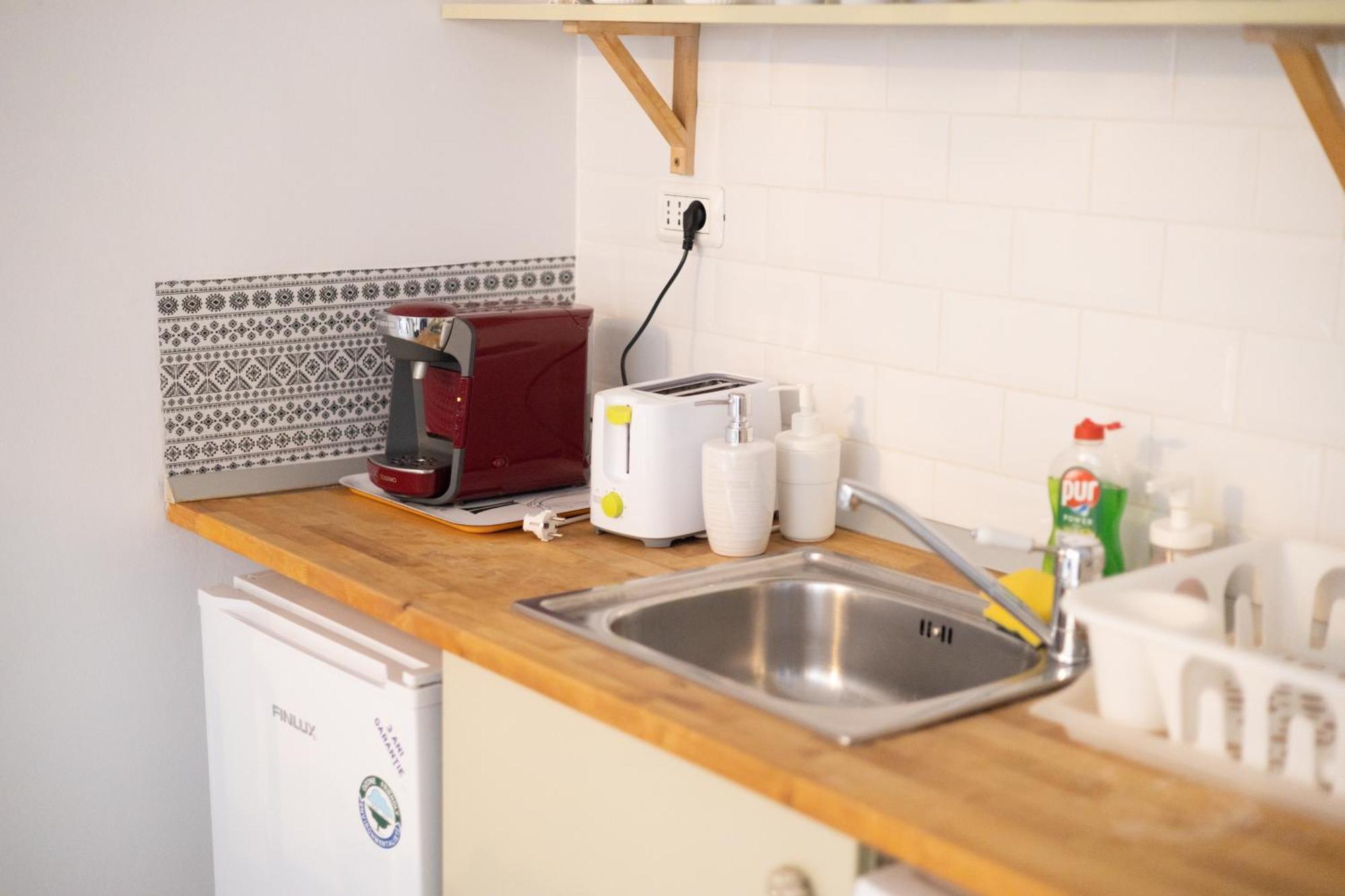Domus Old Town Retreat Cozy & Central Букурещ Екстериор снимка
